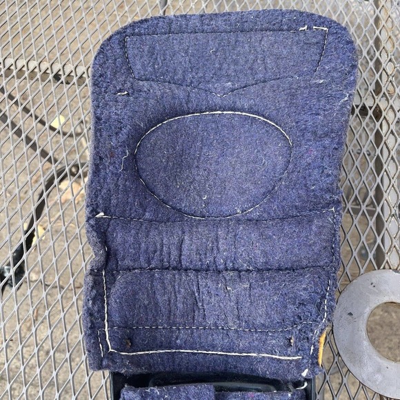 Vintage Cooper Black Diamond DG2 Leather Hockey Shin Pads Leg Guards - Picture 14 of 16